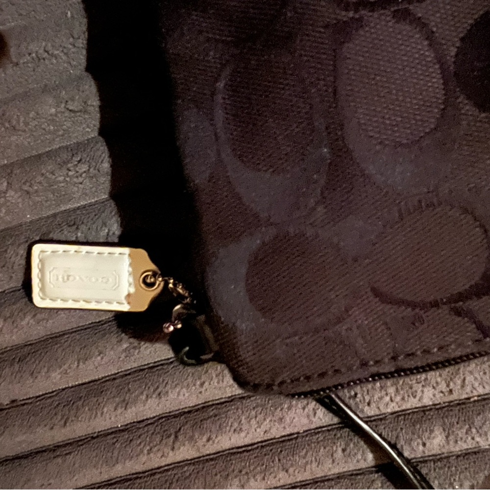 Coach wristlet - Picture 3 of 3